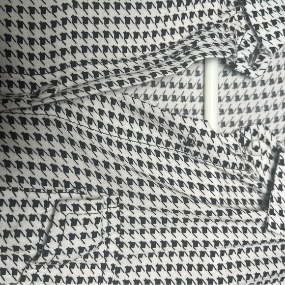 Alexander Jordan women’s button down small white and black blouse missing button - Picture 8 of 11